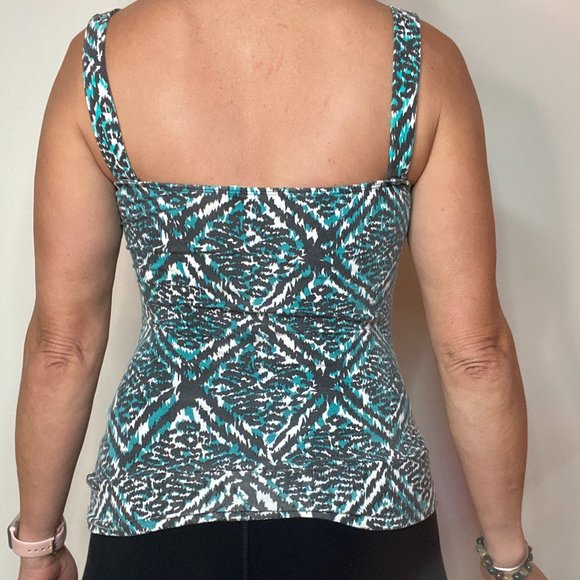 Green Tank Top - Picture 2 of 4